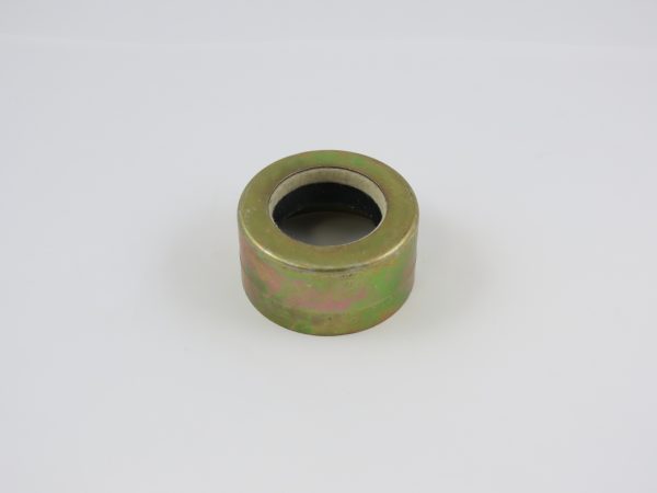 Oil seal: transmission rear  (up to E-11000)