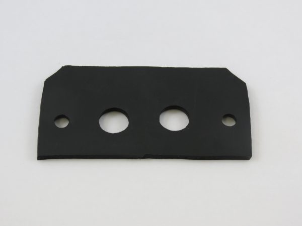 Gasket: heater pipes plate