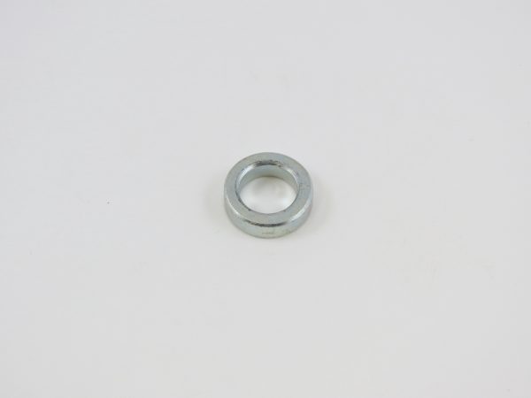 Spacer: valve cover cap nut